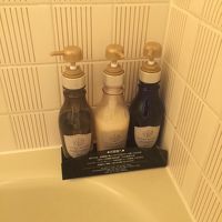備え付けのシャンプー類
