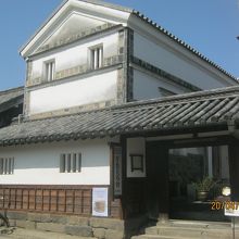 これが倉庫でしょうか。