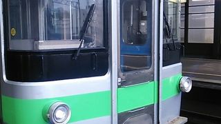 ７２１系～２人掛けの転換クロスシートがあり、JR北海道の普通列車の車両で最も快適～