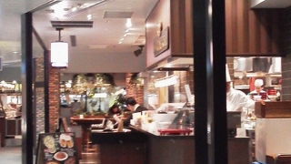 駅ナカでガッツリ肉