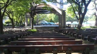 日比谷門から入って