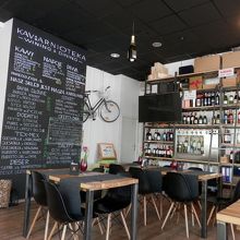 メニューは壁にポーランド語で書かれているだけです。