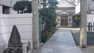 手入れされた美しい境内です