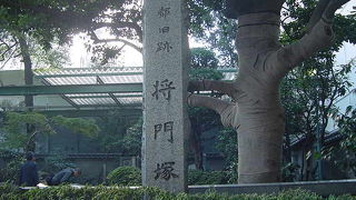 ビル街にしっかり残っています