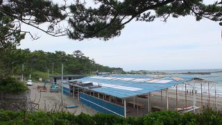 葉山御用邸に隣接してあるビーチ