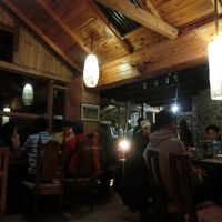 レストラン（日が暮れたあとなので暗い）