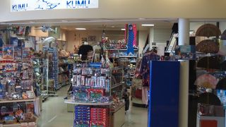 雑貨、和風のものもあり