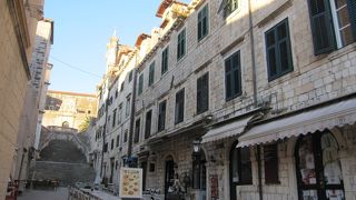 山手にあります