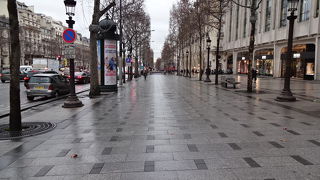 パリ散歩が楽しい通り