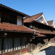 ベンガラ商人の邸宅が残されている(現在、資料館）。