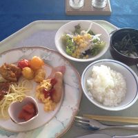 朝食。子供が好きそうなものが多かった。