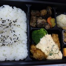 塚田農場弁当・1,390円