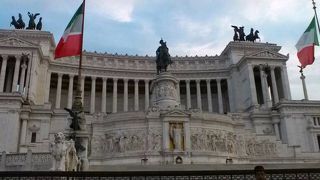 コロッセオから近い