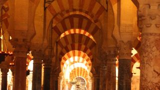 かなり奥行きのあるモスク