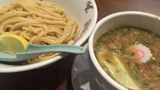 移転しましたねー。