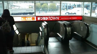 お遍路さん向けショップなど個性的なお店があります