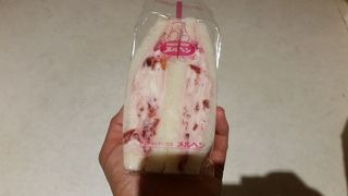 チェリー生クリーム