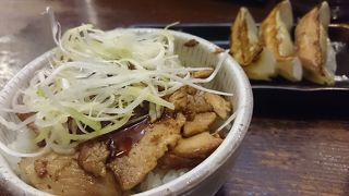 チャーシュー丼＋餃子＝250円