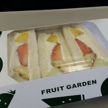 フルーツサンド＠580円