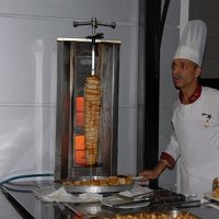 食事会場横　ケバブ料理