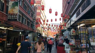 ごみごみ感がハンパないです。