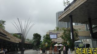 新しいスタイルのショッピングモール