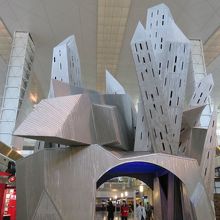 ゲート内の展示