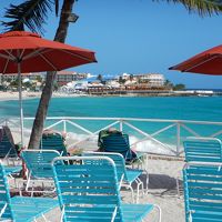 マホビーチのすぐ隣の立地