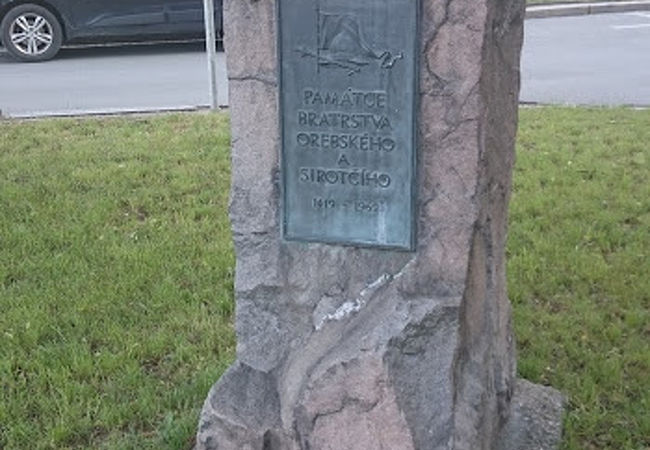 オレブスケーホと生存者の碑