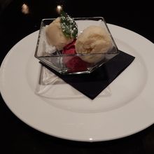 デザートのジェラート