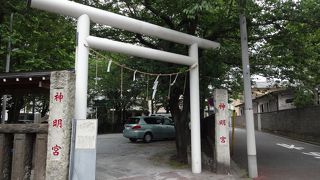 かつては能満寺と同一境内地にあった