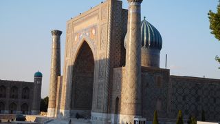 すばらしいメドレセ