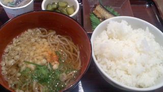 遅い時間でも開いています