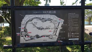 市立の美術館のある県立の公園