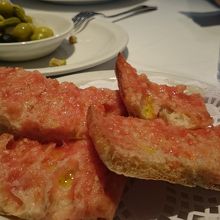 トマトを塗ったパン