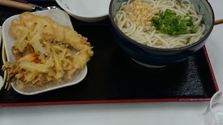 細うどんがある
