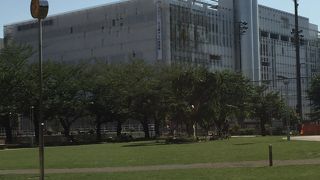 錦糸公園の中にある体育館