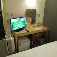 テレビは小さめ、空気清浄機も付いてます