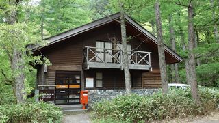 山の中の郵便局