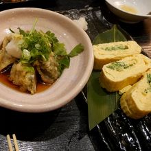 だしまき玉子580円　たぶん丸茄子の揚げ出し530円