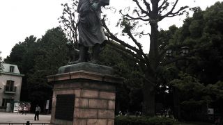 有名な西郷さんの像です