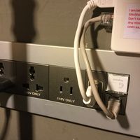 １１０Vコンセントがあり重宝しました。