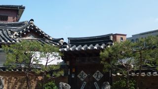 現代公園の北側