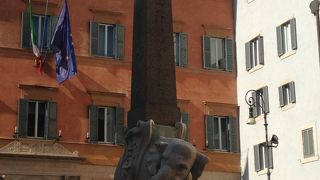 ゾウのオベリスク