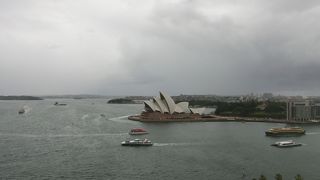 橋の上は高いが、欄干ウォーキングはもっと高い。