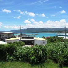 屋度の窓から、上原港の風景