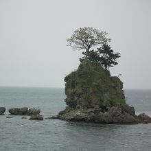 雨晴海岸の女岩