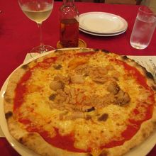 お上品なグラスワイン。まだ飲んでません。^^