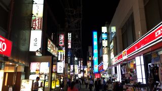 客引きが凄いエリアです。