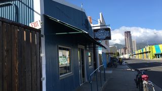 今ならお散歩しながらアート鑑賞も◯